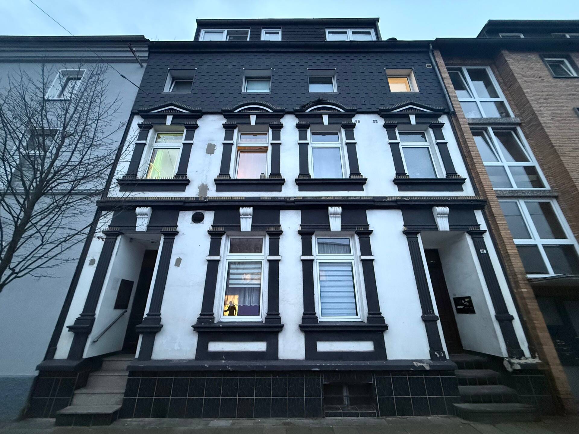 Mehrfamilienhaus zum Kauf 490.000 € 16 Zimmer 415 m²<br/>Wohnfläche 480 m²<br/>Grundstück Friedenstr. 41 Altstadt-Mitte Oberhausen 46045