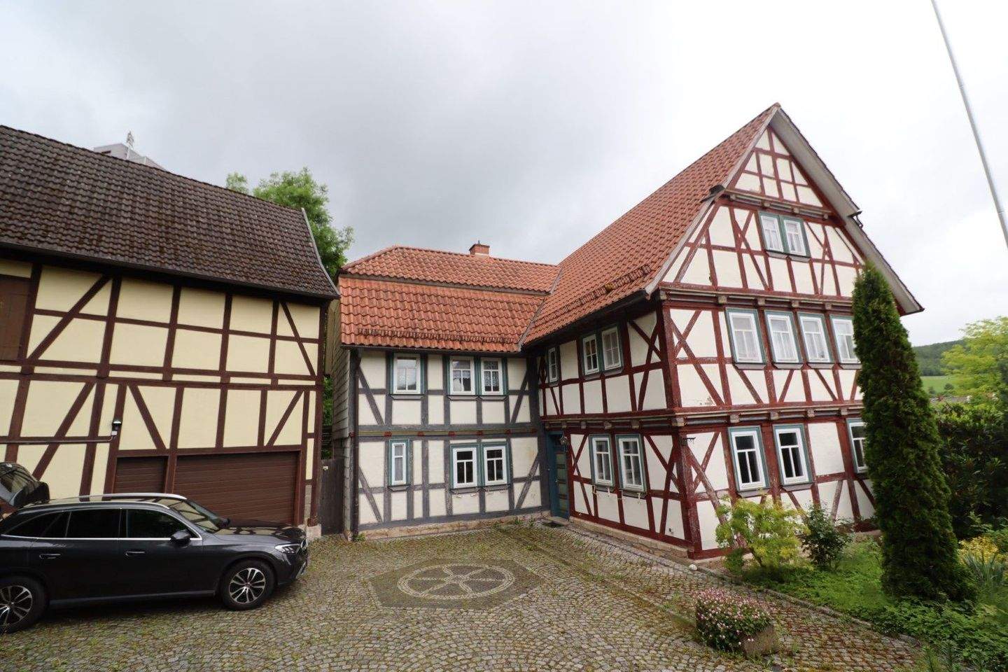 Immobilie in Südeichsfeld - wunderschönes Pfarrhaus mit Garten und Nebengelass zu verkaufen - Bild 1