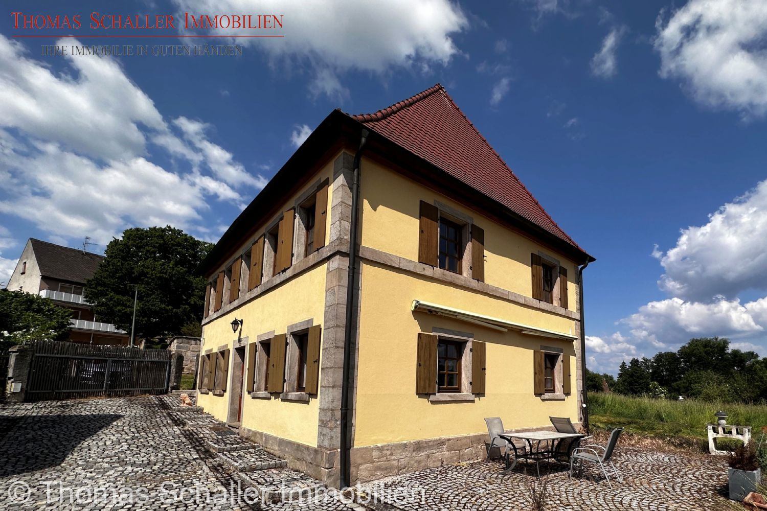 Herrenhaus zum Kauf 2.900.000 € 5 Zimmer 150 m²<br/>Wohnfläche 49.165 m²<br/>Grundstück Münchaurach Aurachtal 91086