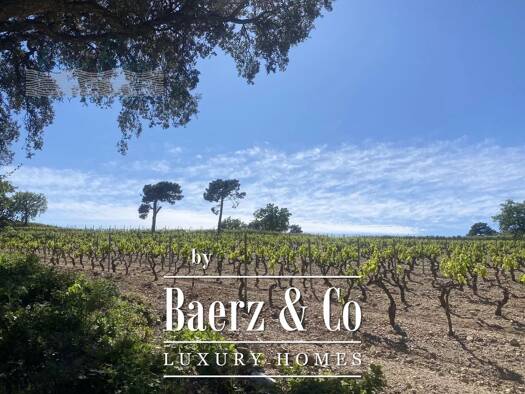Haus zum Kauf 11.130.000 € 10 Zimmer 360 m² 300.000 m² Grundstück Rue de la Place Vieille 25 Grimaud 83310
