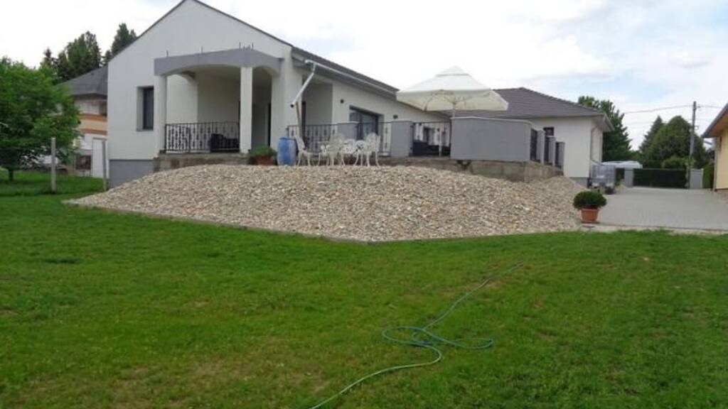 Bungalow zum Kauf provisionsfrei 350.000 € 5 Zimmer 200 m² 900 m² Grundstück frei ab sofort Zalakaros 8749