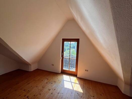 Doppelhaushälfte zum Kauf 335.000 € 6,5 Zimmer 177,3 m² 390 m² Grundstück Aldingen 78554