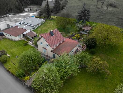 Einfamilienhaus zum Kauf 259.000 € 8 Zimmer 100 m² 2.555 m² Grundstück Eisenberg Eisenberg 07607