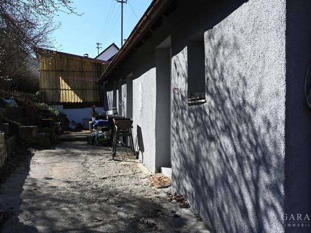 Mehrfamilienhaus zum Kauf 239.000 € 6 Zimmer 101 m² 207 m² Grundstück Hausen Burladingen 72393