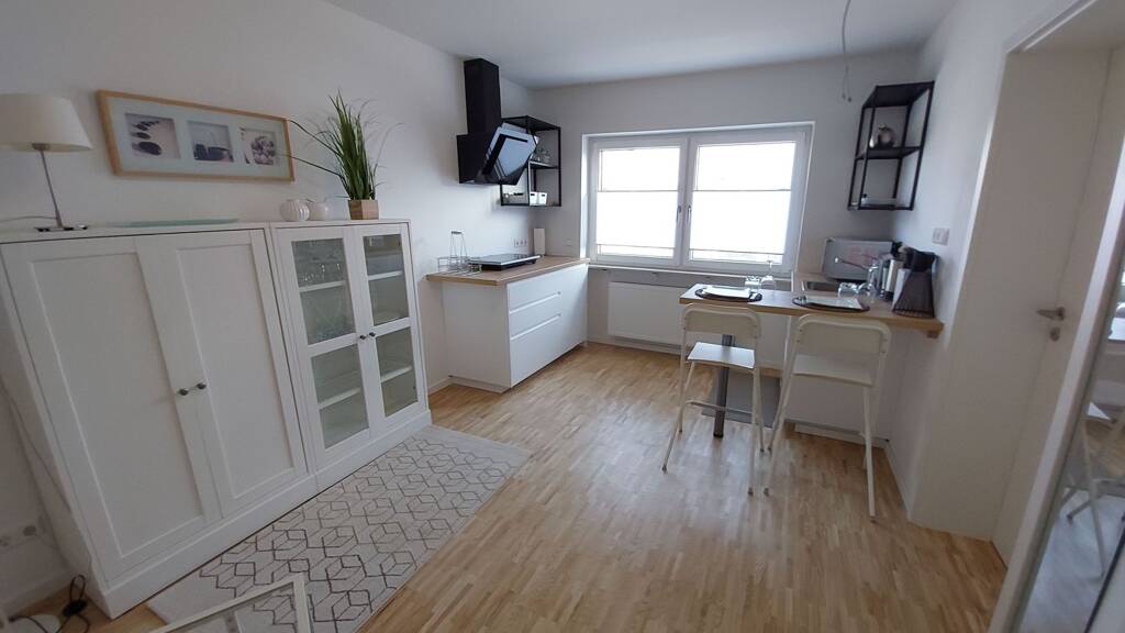 Wohnung zur Miete 800 € 1 Zimmer 24 m² Geschoss 1/2 frei ab sofort Weingarten 76356