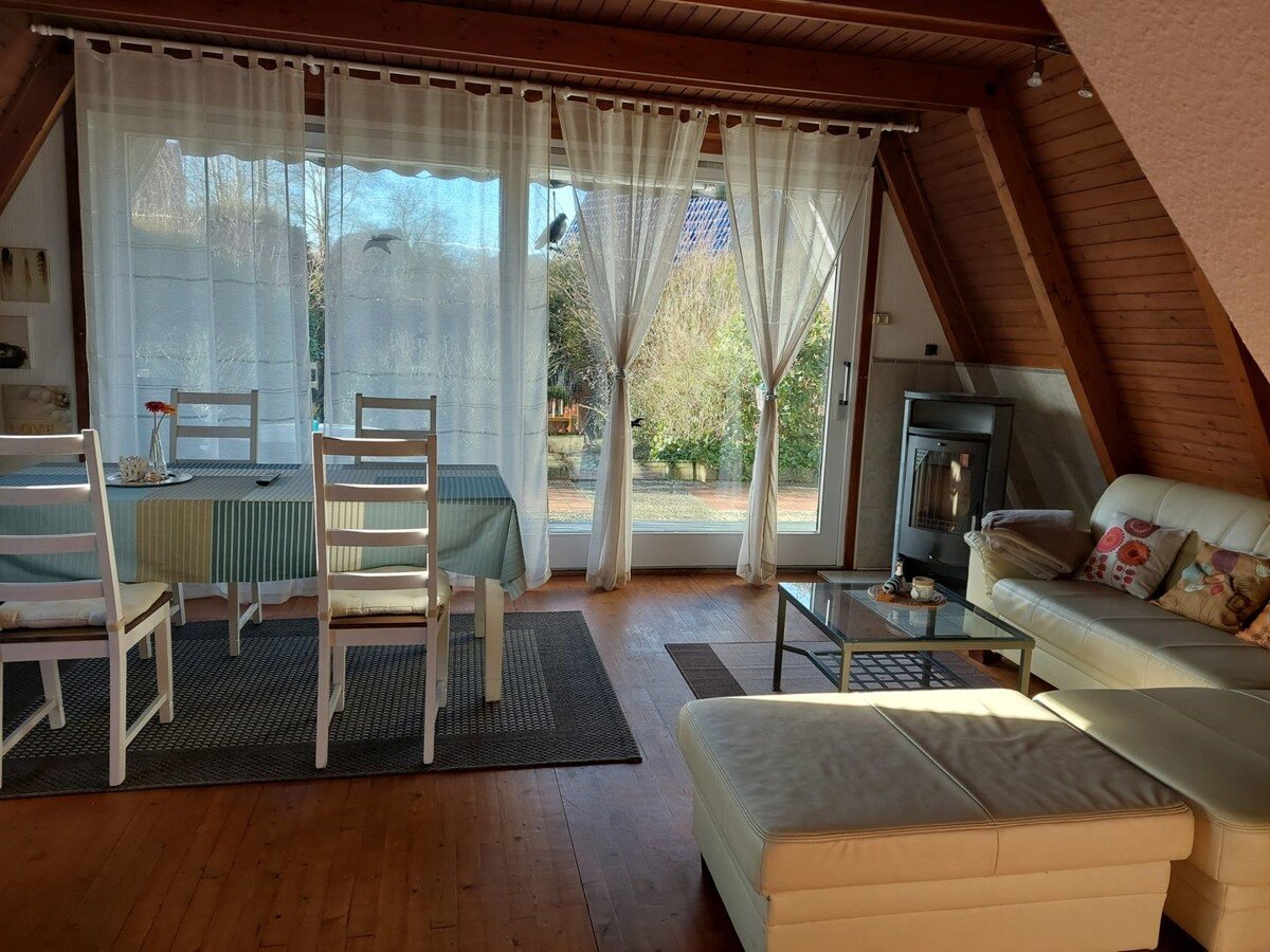 Einfamilienhaus zum Kauf 195.000 € 3 Zimmer 78 m²<br/>Wohnfläche 515 m²<br/>Grundstück 01.03.2025<br/>Verfügbarkeit Am Yachthafen 15 Fedderwardersiel Butjadingen 26969