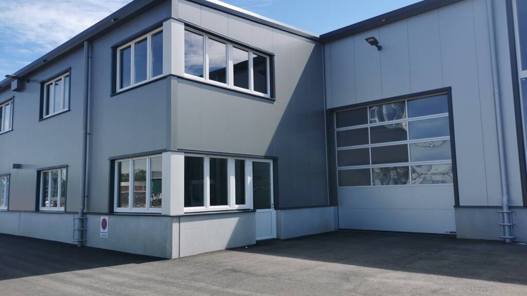 Produktionshalle zur Miete - Erstbezug 5.860 € 465 m² Lagerfläche Hagenbrunn 2201