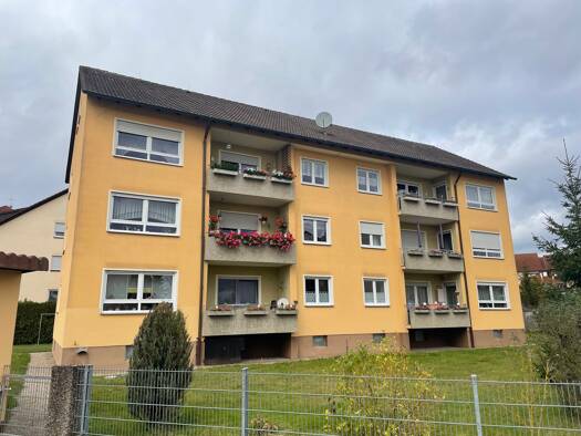 Wohnung zur Miete 490 € 4 Zimmer 90 m² Geschoss 2/3 frei ab sofort Roth 91154