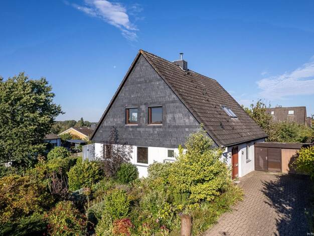 Einfamilienhaus zum Kauf 340.000 € 6 Zimmer 125,2 m² 1.174 m² Grundstück Wacholderweg 8 Eutin 23701