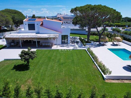 Einfamilienhaus zum Kauf 2.250.000 € 5 Zimmer 178 m² 2.320 m² Grundstück Almancil