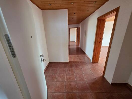 Wohnung zur Miete 700 € 3 Zimmer 93 m² 1. Geschoss frei ab 01.09.2026 Am Gwend 11 Aurach Aurach 91589