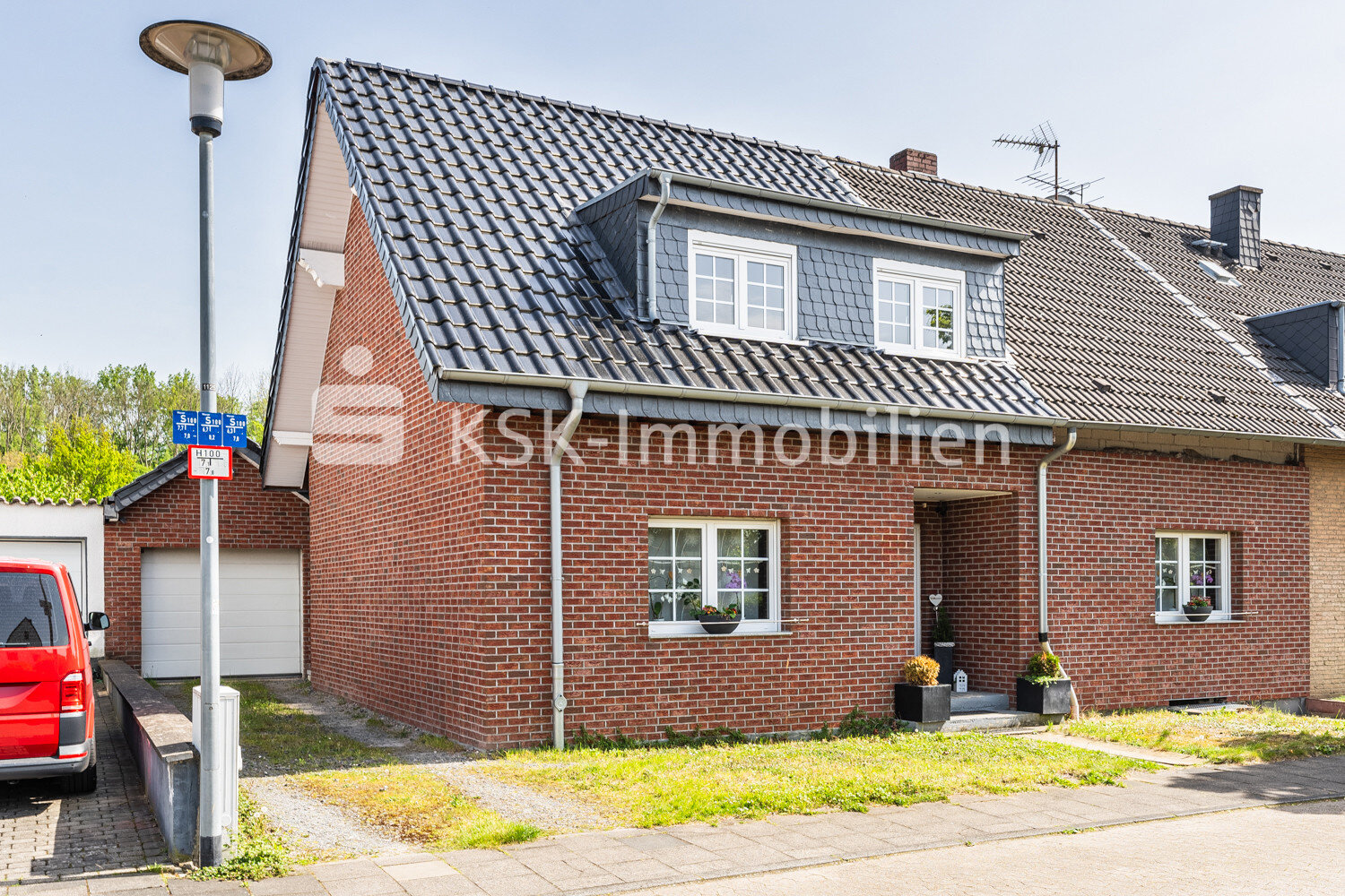 Doppelhaushälfte zum Kauf 475.000 € 4 Zimmer 114,4 m²<br/>Wohnfläche 665 m²<br/>Grundstück Berrenrath Hürth 50354