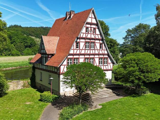Einfamilienhaus zum Kauf 249.000 € 14 Zimmer 326 m² 850 m² Grundstück Gieselwerder Wesertal 34399