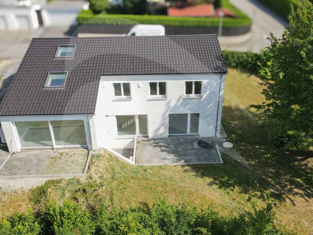 Einfamilienhaus zum Kauf provisionsfrei 7 Zimmer 244,3 m² 900 m² Grundstück Passau / Hacklberg 94034