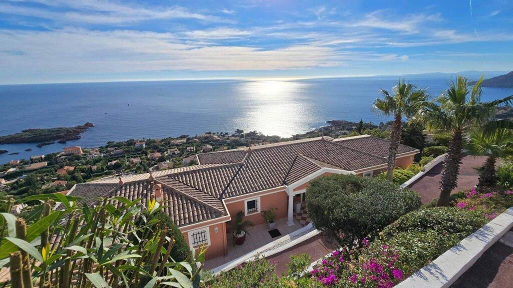 Villa zum Kauf provisionsfrei 2.980.000 € 7 Zimmer 334 m² 1.877 m² Grundstück Centre ville Saint-Raphaël 83700