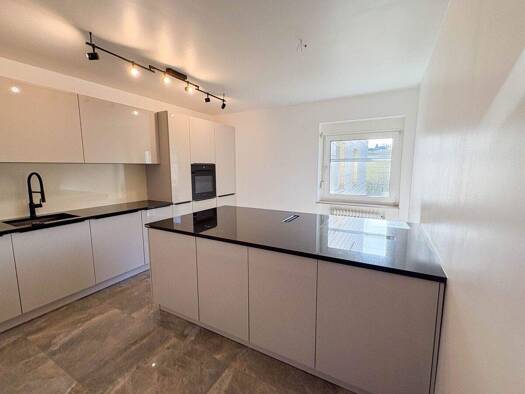 Wohnung zur Miete 900 € 3 Zimmer 95 m² 2. Geschoss Dobel 75335