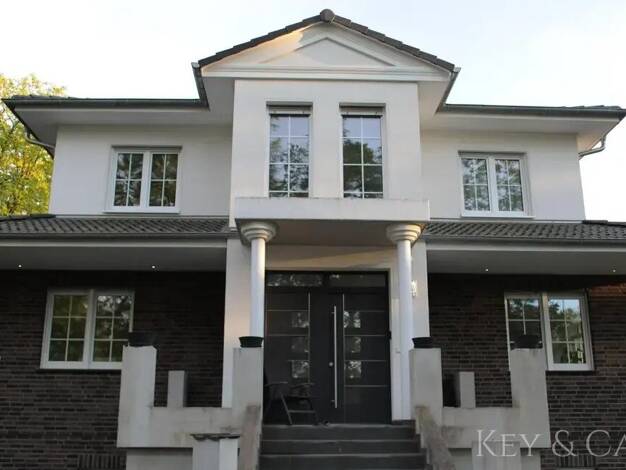 Villa zum Kauf 1.400.000 € 8 Zimmer 310 m² 959 m² Grundstück Falkensee 14612