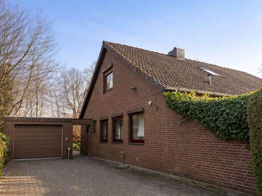 Einfamilienhaus zum Kauf 349.000 € 5 Zimmer 145 m² 702 m² Grundstück Wahlstedt 23812