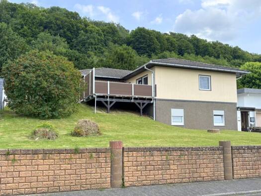 Bungalow zum Kauf 298.000 € 7 Zimmer 178 m² 696 m² Grundstück Westerburg Westerburg 56457