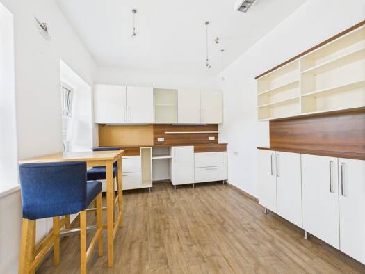 Laden zur Miete 1.108 € 120 m² Verkaufsfläche Katzbach Linz 4040