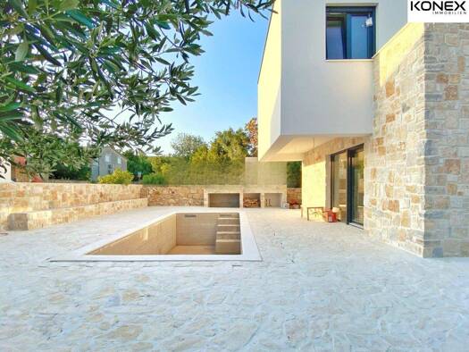 Haus zum Kauf - Erstbezug 5 Zimmer 162 m² 430 m² Grundstück Zadar 23000