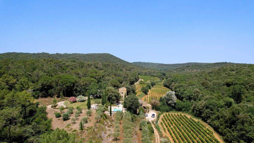 Einfamilienhaus zum Kauf 995.000 € 14 Zimmer 313,2 m² 133.527 m² Grundstück UZES 30700