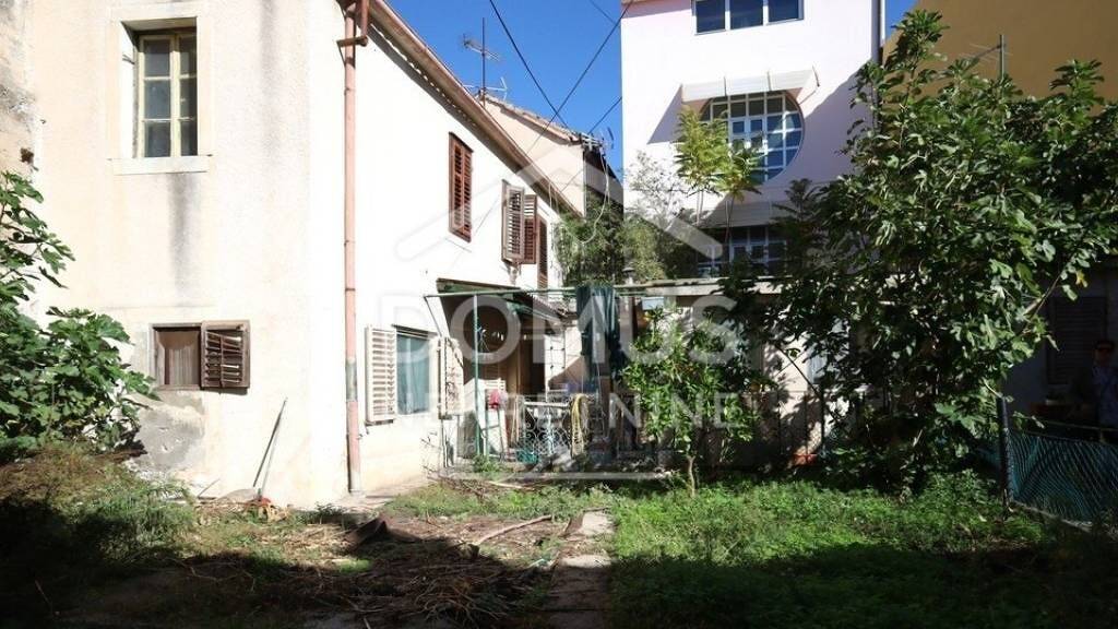 Haus zum Kauf 300.000 € 6 Zimmer 152 m² Grad, Sibenik Sibenik