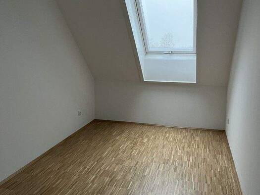 Wohnung zur Miete 614 € 2 Zimmer 44,2 m² Arnsdorf 01477