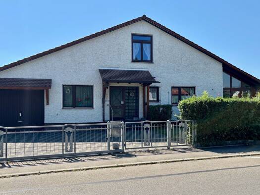 Einfamilienhaus zum Kauf 410.000 € 3 Zimmer 135 m² 806 m² Grundstück frei ab sofort Pfullendorf Pfullendorf 88630