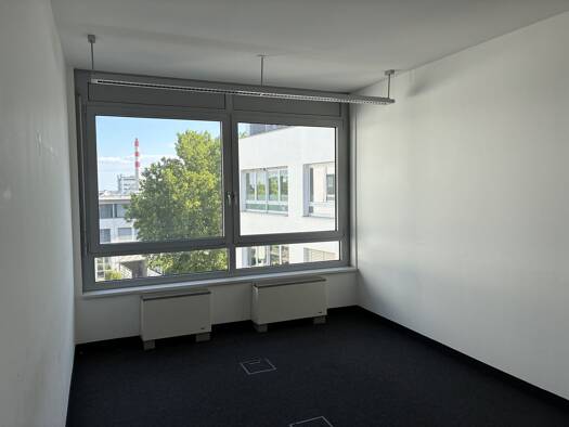 Bürofläche zur Miete 11,50 € 424,3 m² Bürofläche Schwechat 2320