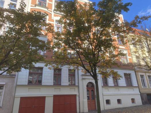 Wohnung zur Miete 769 € 4 Zimmer 94 m² frei ab sofort Innenstadt Halle 06110