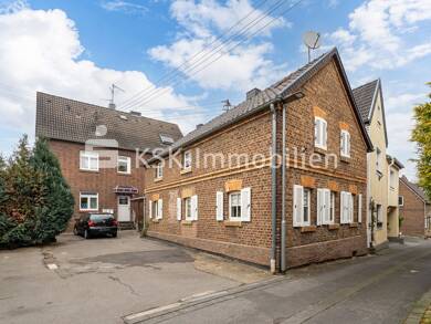 Mehrfamilienhaus zum Kauf als Kapitalanlage geeignet 649.000 € 13 Zimmer 302,8 m² 381 m² Grundstück Erftstadt / Bliesheim 50374