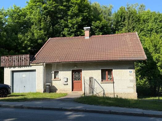 Einfamilienhaus zum Kauf 99.000 € 5 Zimmer 90 m² 693 m² Grundstück Hauzenberg Hauzenberg 94051