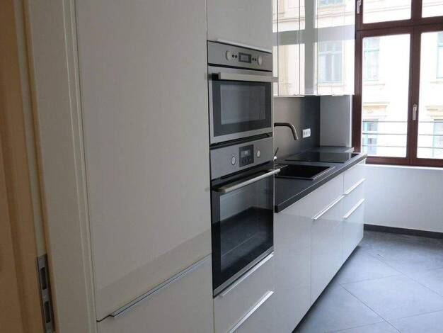 Wohnung zur Miete 880 € 2 Zimmer 77 m² 4. Geschoss frei ab 01.02.2026 Zentrum-Nord Leipzig 04105