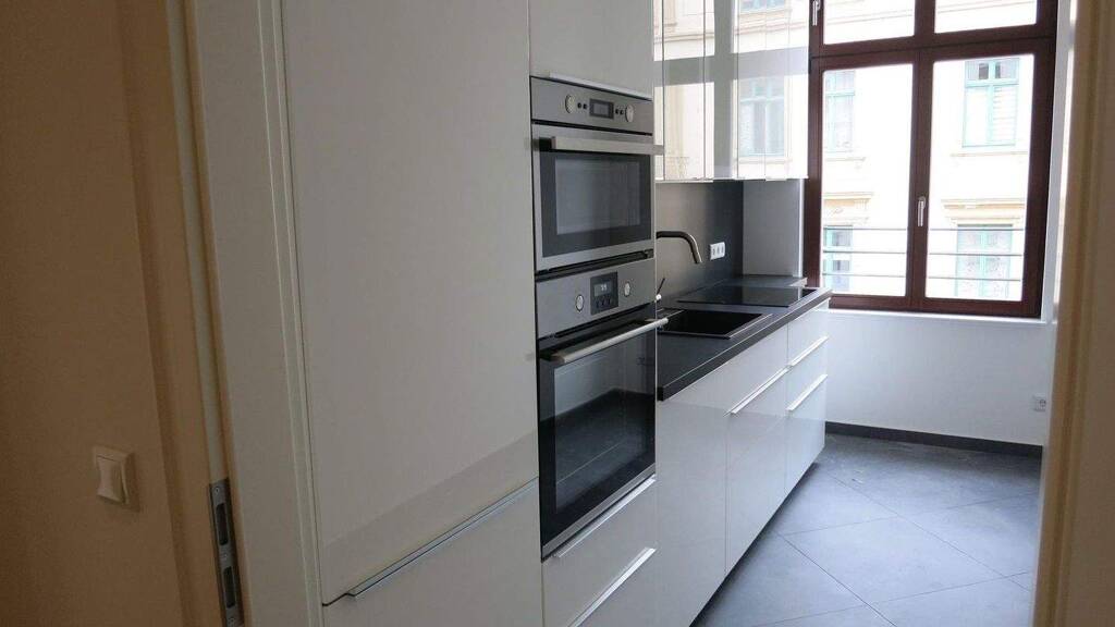 Wohnung zur Miete 880 € 2 Zimmer 77 m² 4. Geschoss frei ab 01.02.2026 Zentrum-Nord Leipzig 04105