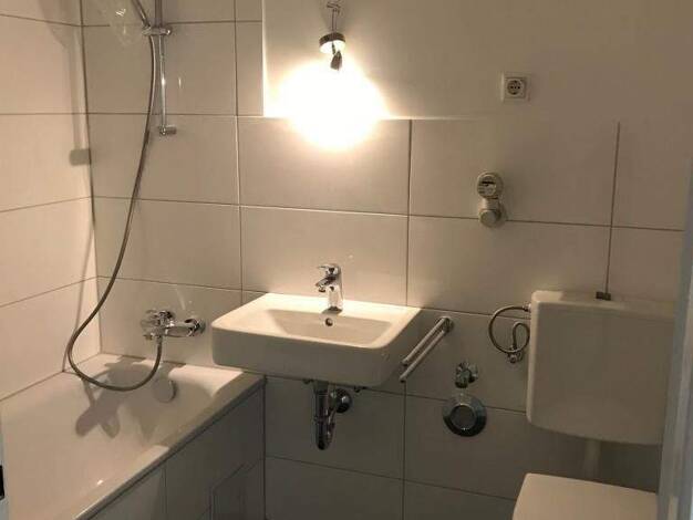 Wohnung zur Miete 519 € 1,5 Zimmer 44 m² 6. Geschoss frei ab 01.05.2026 Plötzenseer Straße 10 Monheim 40789