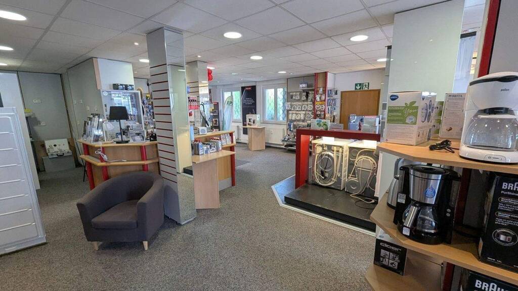 Laden zur Miete 1.944 € 3 Zimmer 170 m² Verkaufsfläche Schorndorfer Straße 6 Grunbach Remshalden 73630