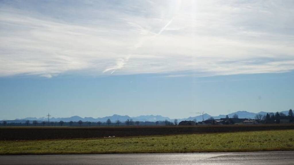 Sonstiges zur Miete 9,50 € 5 Zimmer 180 m² Eiselfing 83549