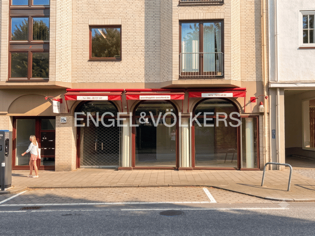 Ladenfläche zur Miete 2.000 € 100 m² Verkaufsfläche teilbar ab 100 m² Blankenese Altona 22587