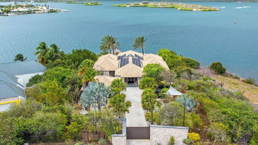 Villa zum Kauf 4.263.276 € 769 m² 2.820 m² Grundstück 18 Seru Boca Estate Coral Estate