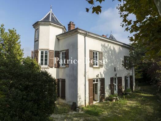 Reihenmittelhaus zum Kauf 850.000 € 8 Zimmer 336 m² Centre Écully 69130