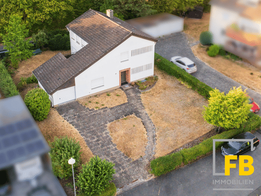 Einfamilienhaus zum Kauf 495.000 € 6 Zimmer 144,2 m² 736 m² Grundstück Neißer Straße Petersberg Petersberg 36100