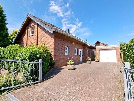 Einfamilienhaus zum Kauf 398.000 € 6 Zimmer 137 m² 1.057 m² Grundstück frei ab sofort Innenstadt Osterholz-Scharmbeck 27711