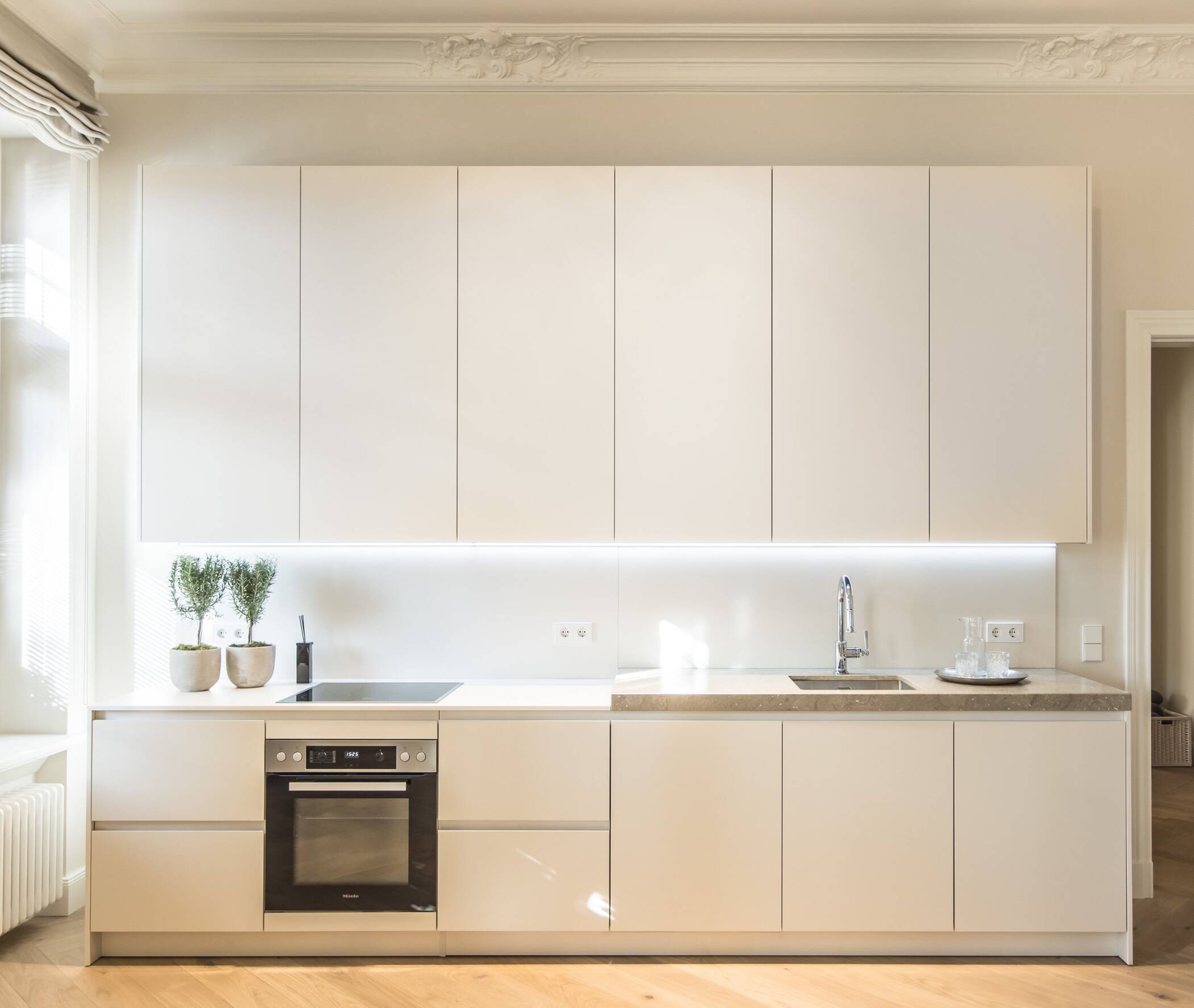 Erstbezug nach individueller Sanierung: Stuck-Altbau mit Tiergarten Blick - provisionsfrei - – Lüneburger Straße 28, 10557 Berlin – Vorschaubild 10