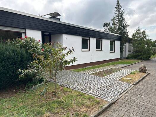 Bungalow zum Kauf 720.000 € 5 Zimmer 129,9 m² 475 m² Grundstück frei ab sofort Diedenbergen Hofheim am Taunus 65719