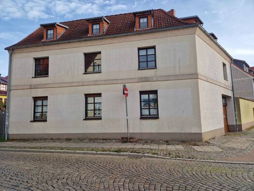 Haus zum Kauf 200.000 € 6 Zimmer 176 m² 500 m² Grundstück Oschersleben Oschersleben 39387
