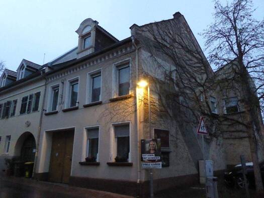 Haus zum Kauf 1.000.000 € 8 Zimmer 160 m² 1.370 m² Grundstück Ingelheim am Rhein 55218