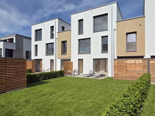Reihenmittelhaus zum Kauf - Erstbezug provisionsfrei 1.448.600 € 6 Zimmer 169,2 m² 261 m² Grundstück Kalbach-Riedberg Frankfurt am Main 60438