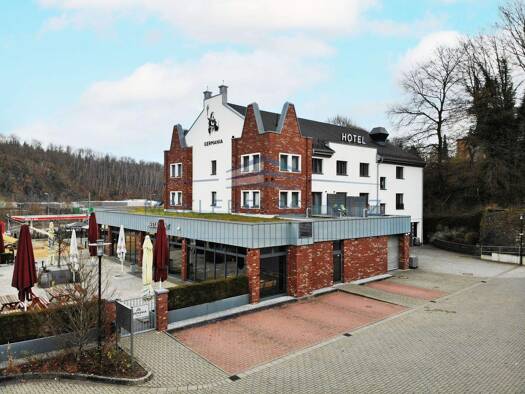 Haus zum Kauf 3.999.000 € 50 Zimmer 3.215 m² 4.291 m² Grundstück Wissen 57537