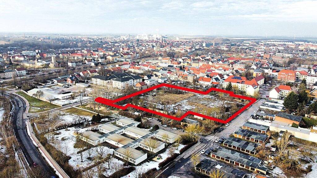 Grundstück zum Kauf 39.000 € 14.735 m² Grundstück Kalkstraße Staßfurt 39418